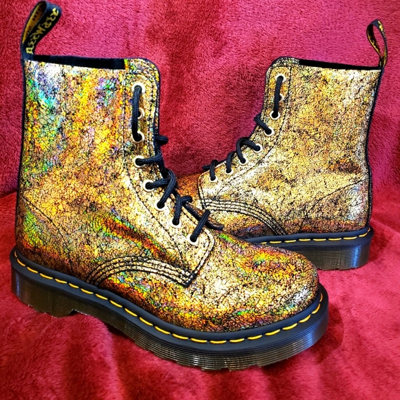 Dr. Martens Pascal Metalic Gold Crackl… - Picture 2 of 8
